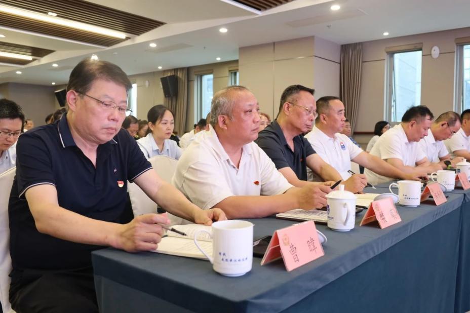 C:/Users/admin/Desktop/凝心聚力謀發(fā)展 同心奮斗譜新篇——南京市公安局國(guó)資辦黨總支、南京市保安服務(wù)有限公司黨支部聯(lián)合舉辦專題黨課/2.jpg2