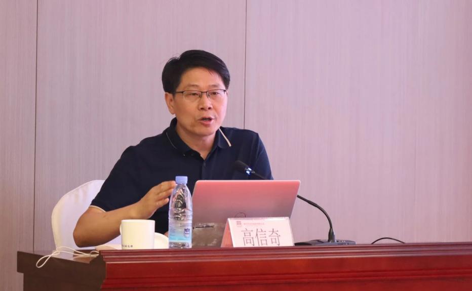 C:/Users/admin/Desktop/凝心聚力謀發(fā)展 同心奮斗譜新篇——南京市公安局國(guó)資辦黨總支、南京市保安服務(wù)有限公司黨支部聯(lián)合舉辦專題黨課/4.jpg4