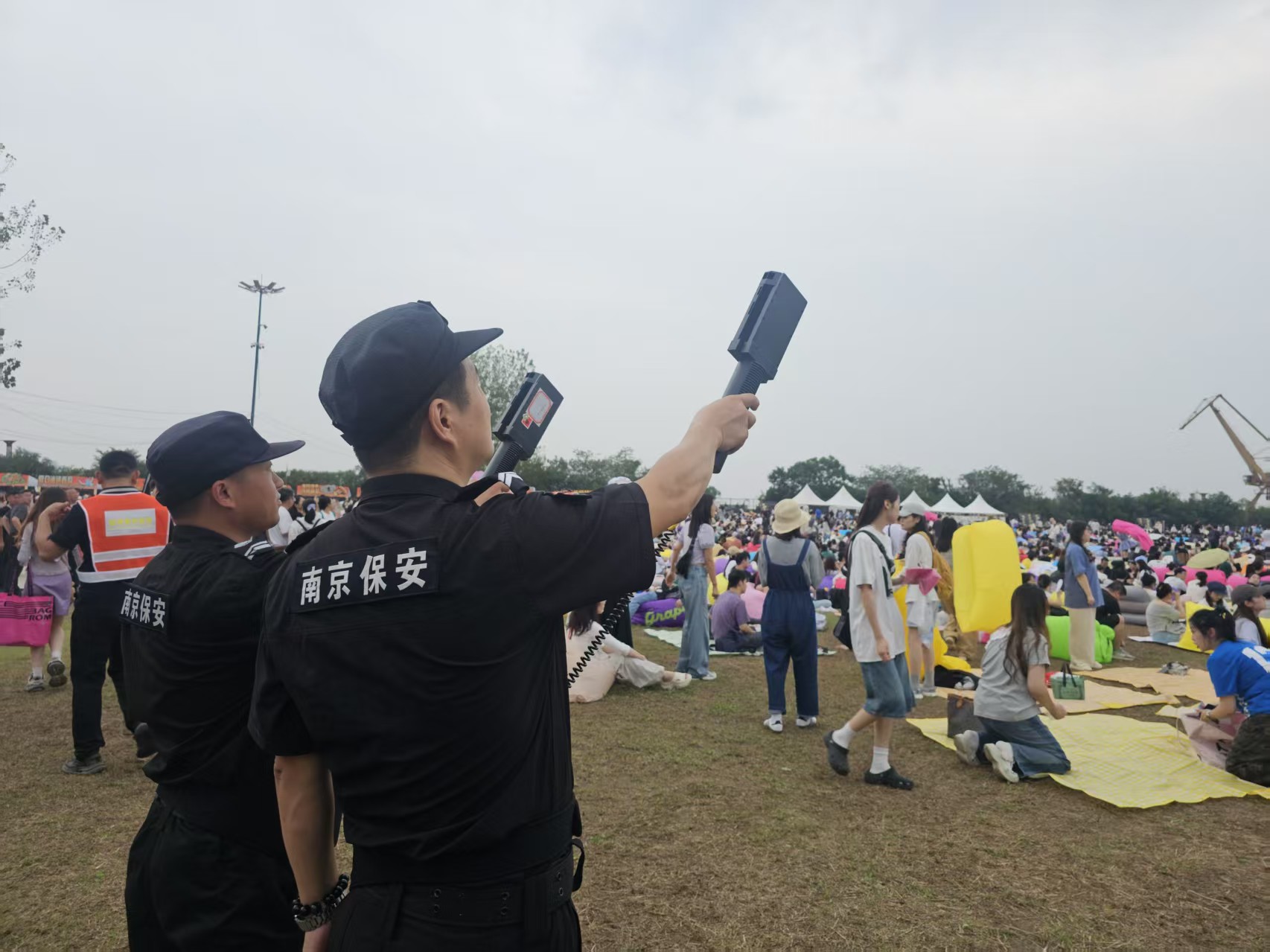 E:/25.12.10后 上傳網(wǎng)站留存/【回首2025】南京保安“五新”答卷迎接“十五五”/回首2025照片/22 無人機反制.jpg22 無人機反制