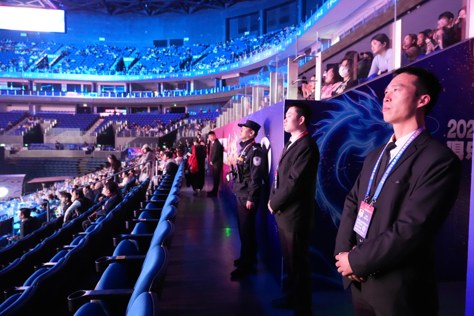 E:/25.12.10后 上傳網(wǎng)站留存/“安保鐵軍、硬核保障”2025系列報道四十一——乒超巔峰對決耀金陵 南京市保硬核護(hù)航筑平安/DSC06900.JPGDSC06900