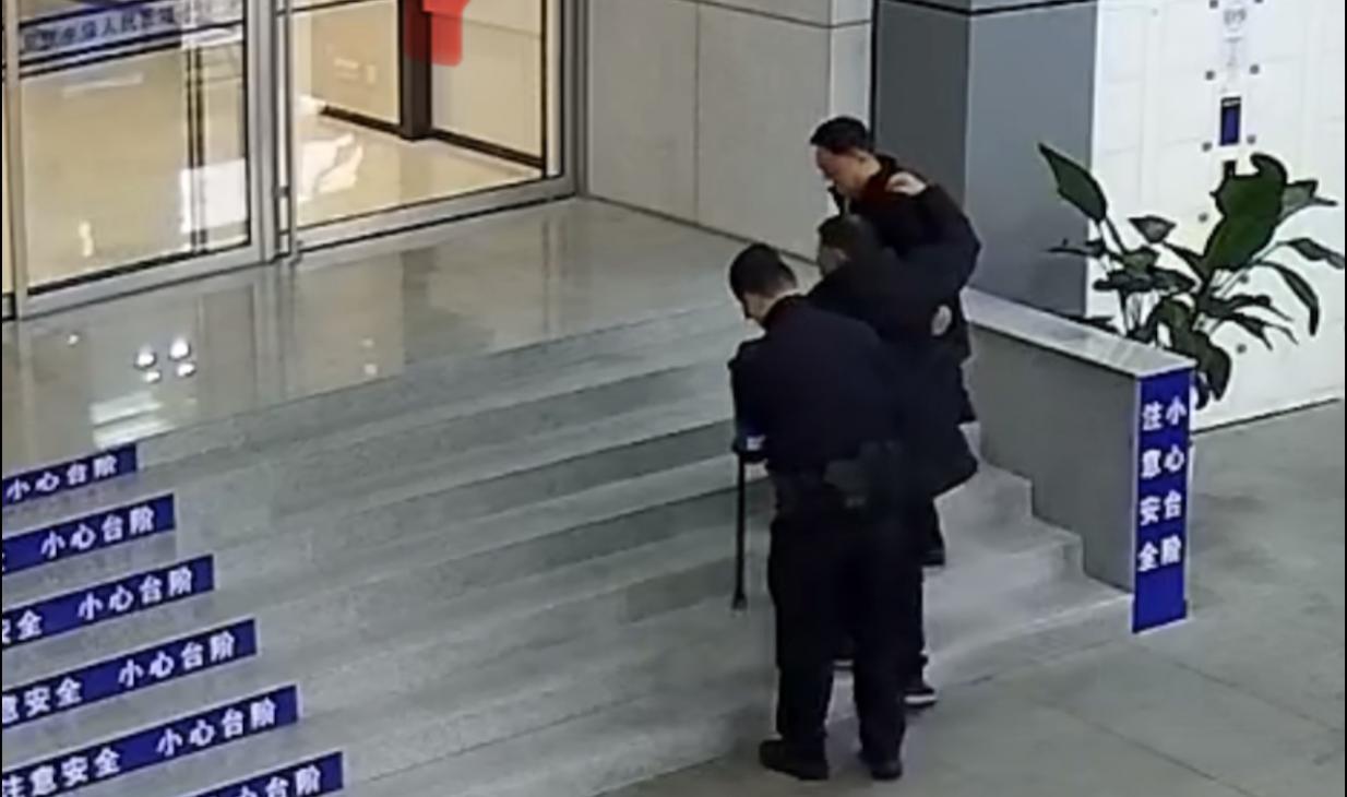 E:/25.12.10后 上傳網(wǎng)站留存/致敬“服務(wù)之星”劉禮兵！南京市保以專業(yè)守護(hù)安全，用溫情溫暖人心/照片/精修/5851dfcd78fd0f1bab3c514af4abc905.jpg5851dfcd78fd0f1bab3c514af4abc905